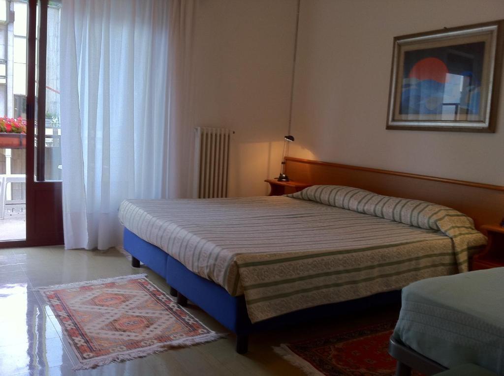 Hotel Europa Porlezza Habitación foto